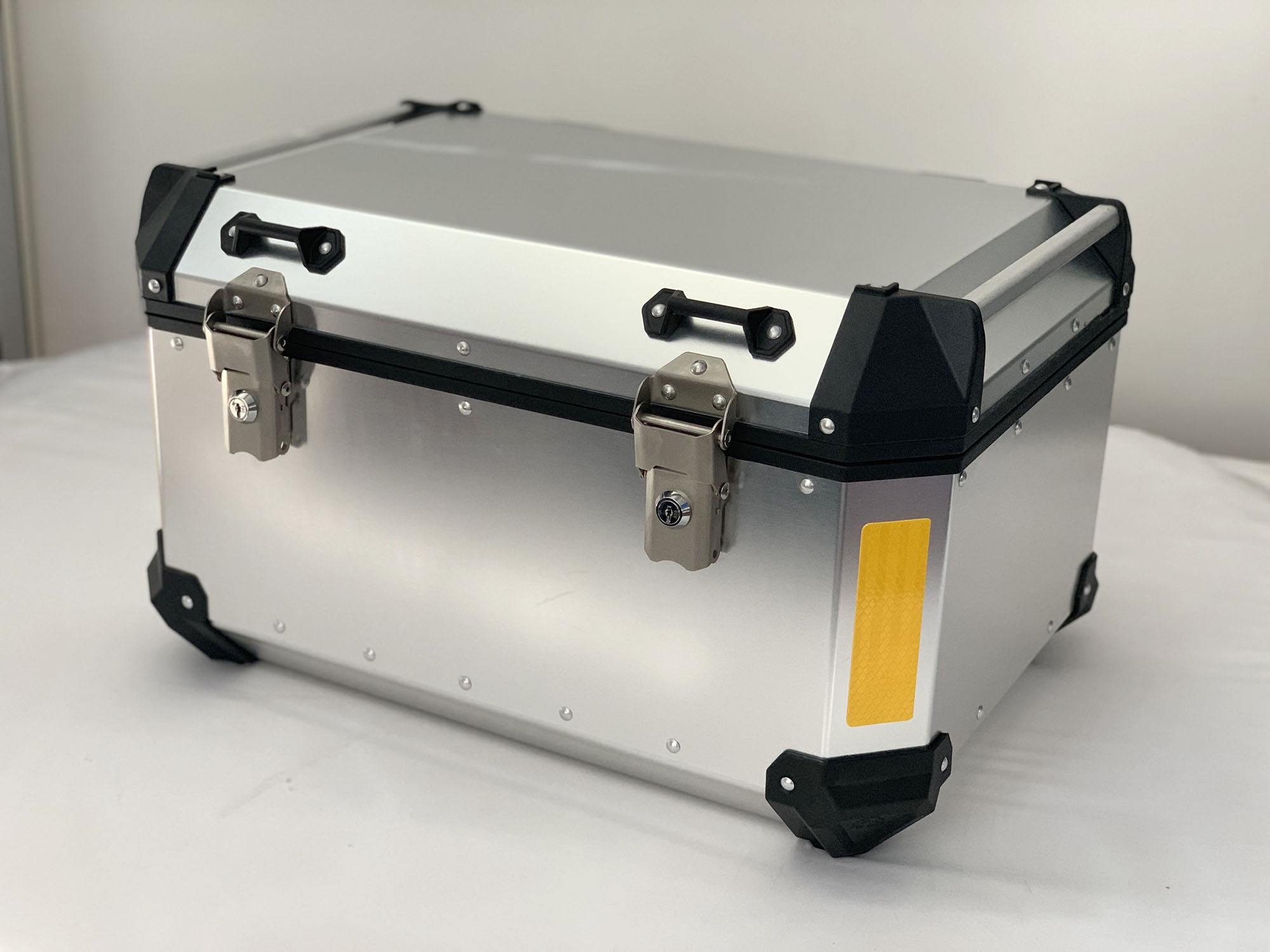Tripfella aluminium top case - 58L from China supplier